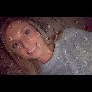 Meet your Posher, Brittanyyyy 💁🏼‍♀️